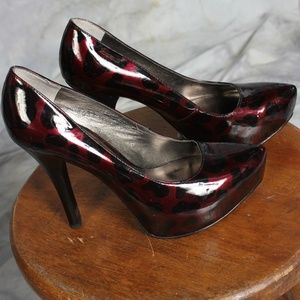 NWOT maroon/black leopard print heels